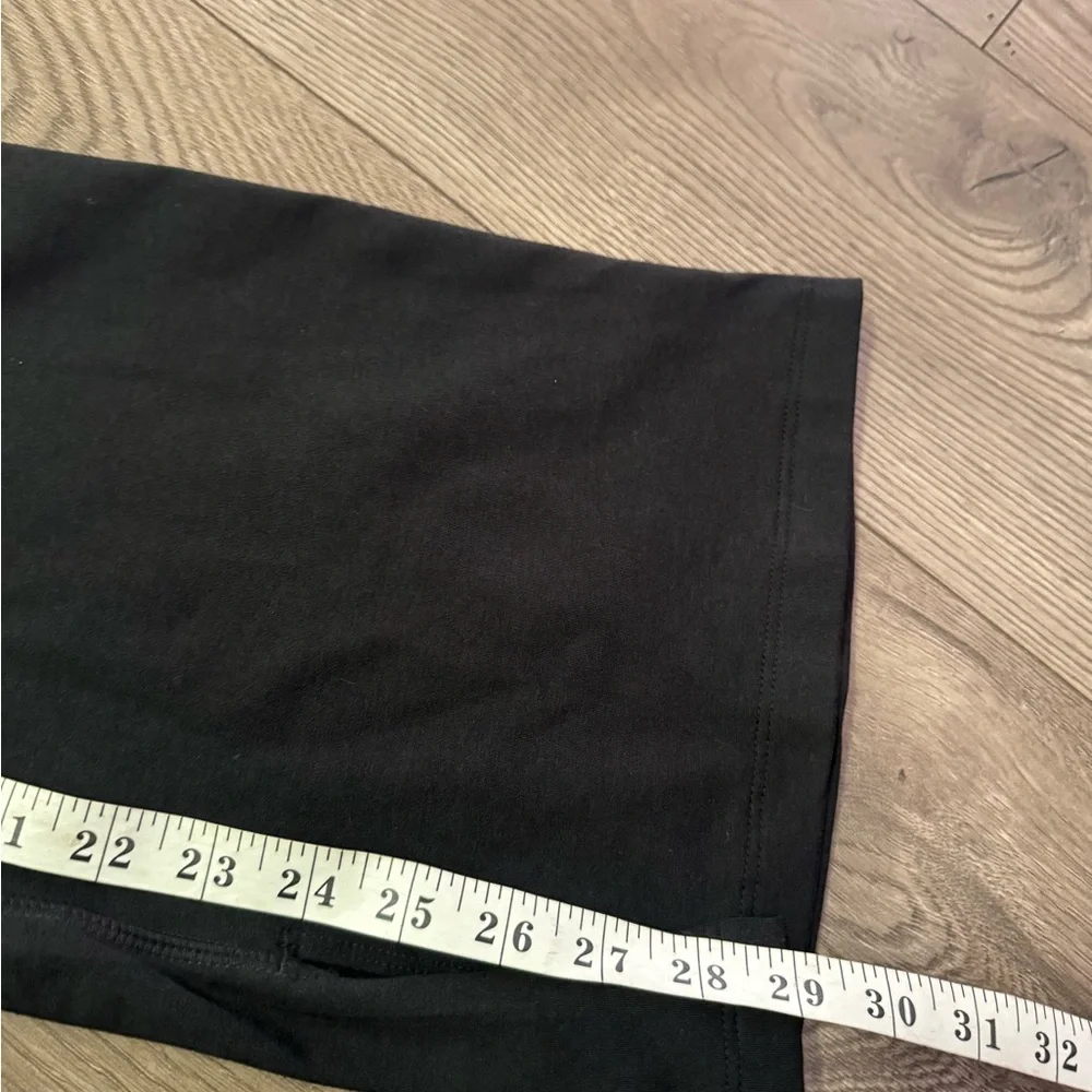 Vuori Wide Leg Black Pants Size Medium - Picture 7 of 7